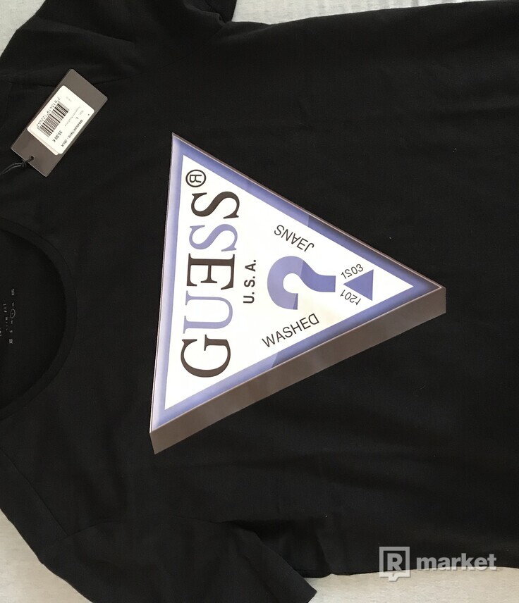 Guess Tee