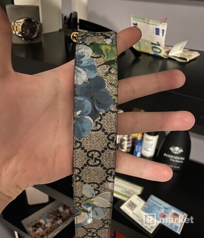 Gucci flower belt