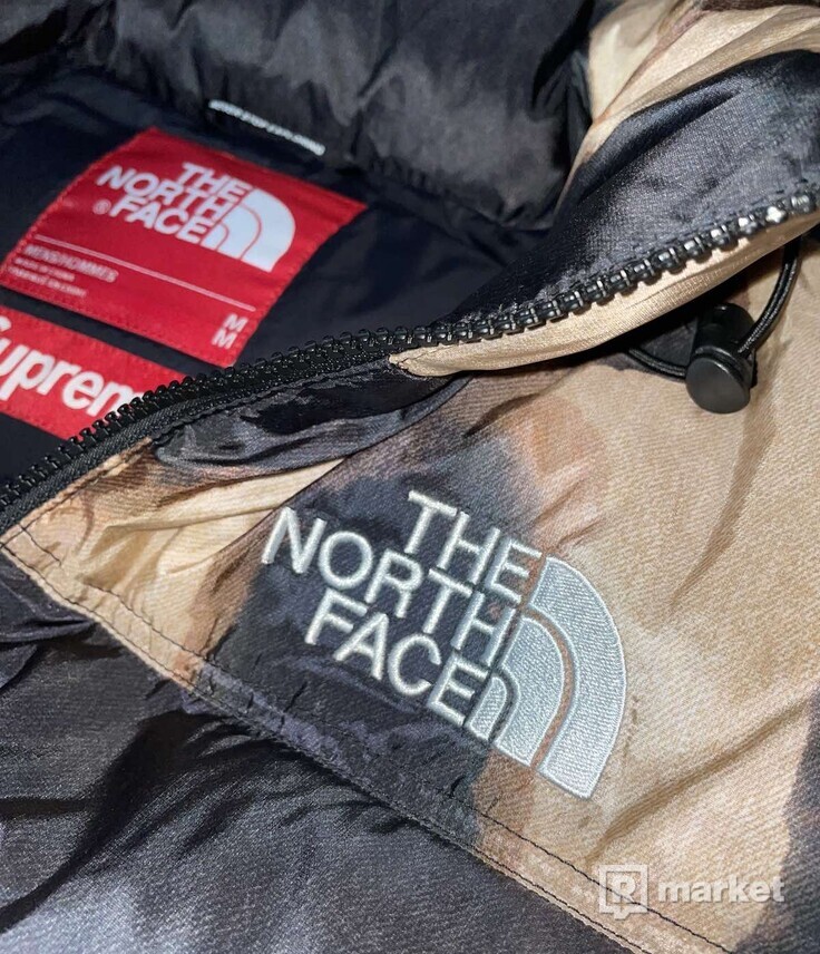 Supreme x The north face nuptse jacket