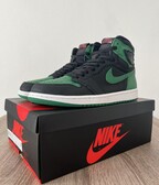 Nike Air Jordan 1 (Pine Green)