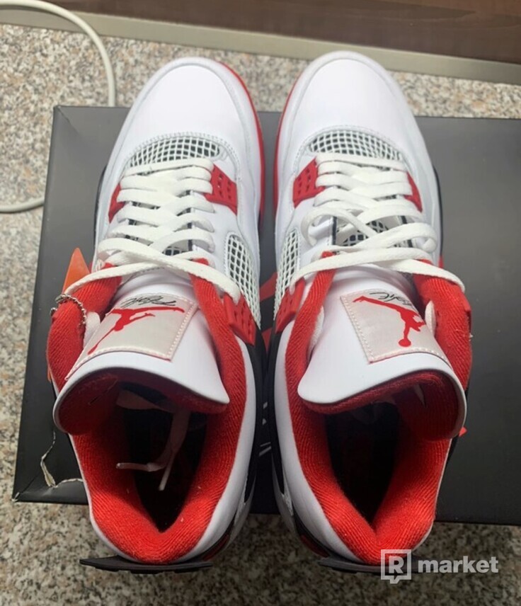 Air Jordan 4 “Fire Red”
