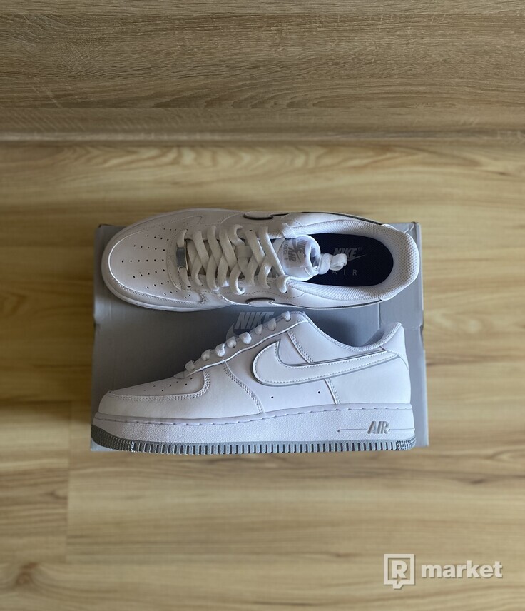 Nike Air force 1 ‘07 low white wolf grey sole