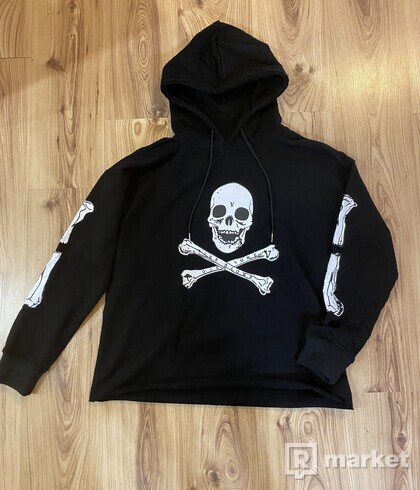 Vlone skull bones hoodie
