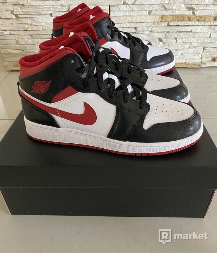 Jordam 1 Mid Gym Red GS (all)