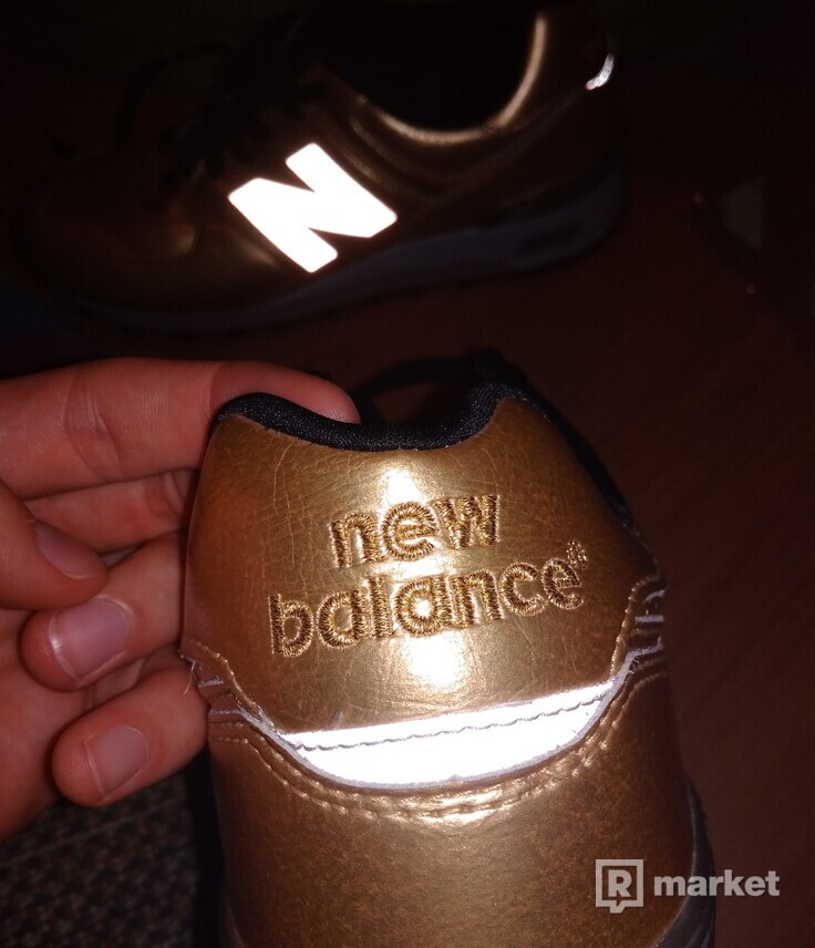 LIMITED EDITION NEW BALANCE GOLD 576