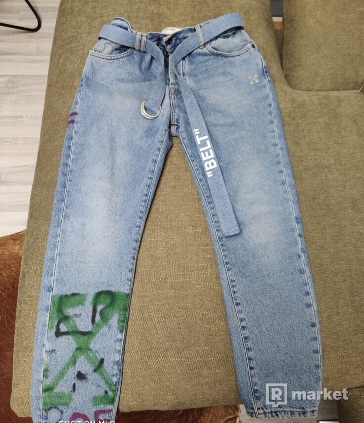Off-white spray paint logo jeans