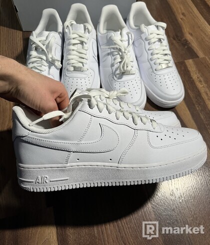 Nike air force 1 triple white W