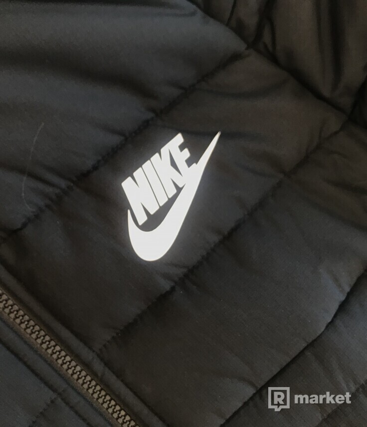 Nike bunda