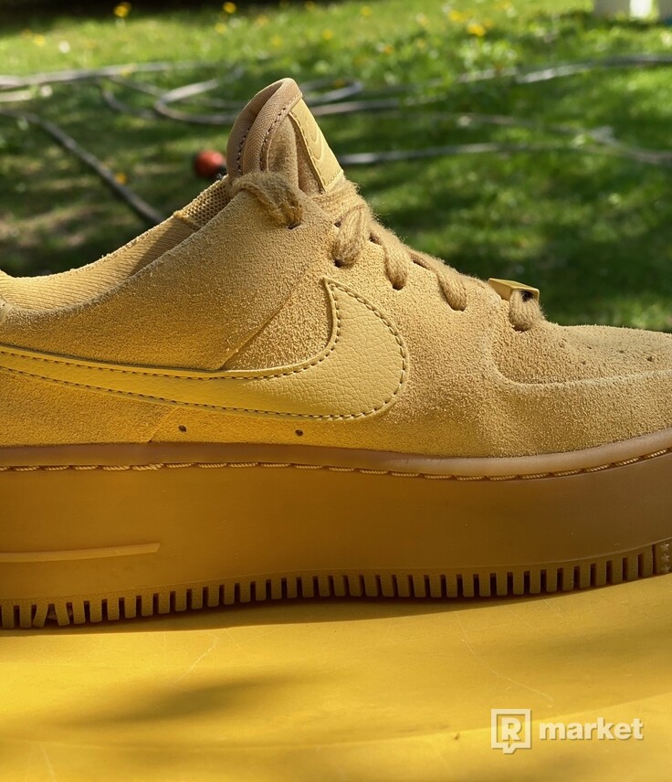 Nike Air Force 1 W Sage Low Club Gold | REFRESHER Market