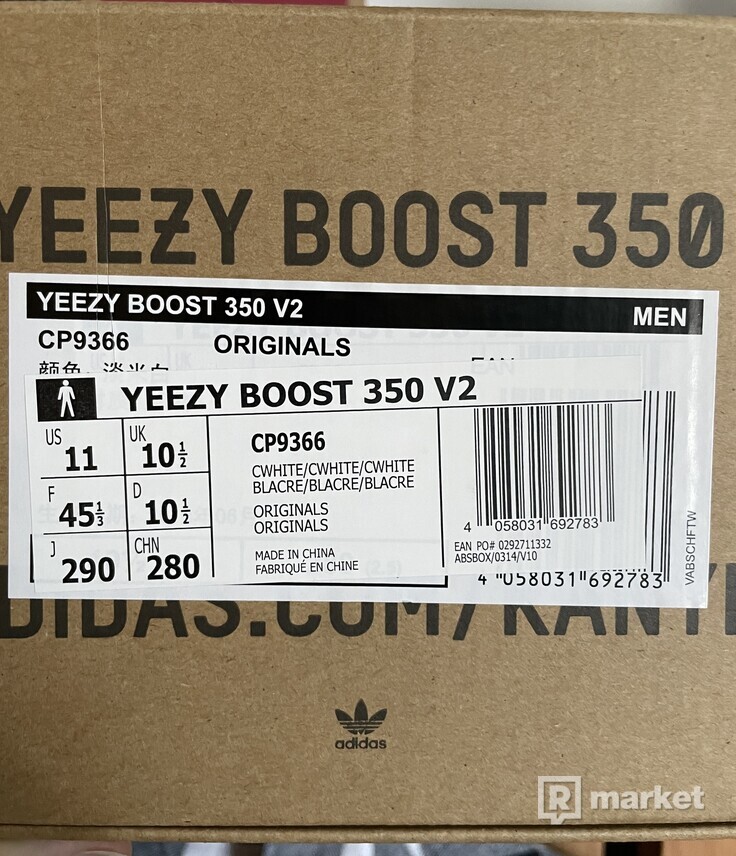 Yeezy Boost 350 V2 triple white 45 1/3