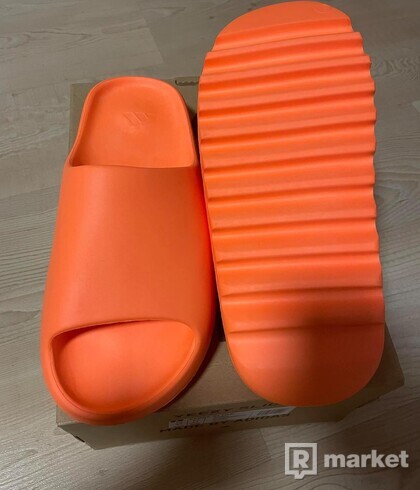 WTS yeezy slides enflame 47/us12