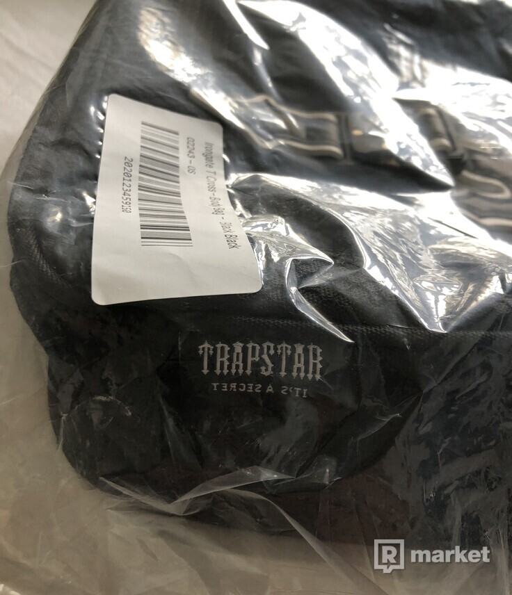 Trapstar Irongate 1.0 T Cross-Body Bag