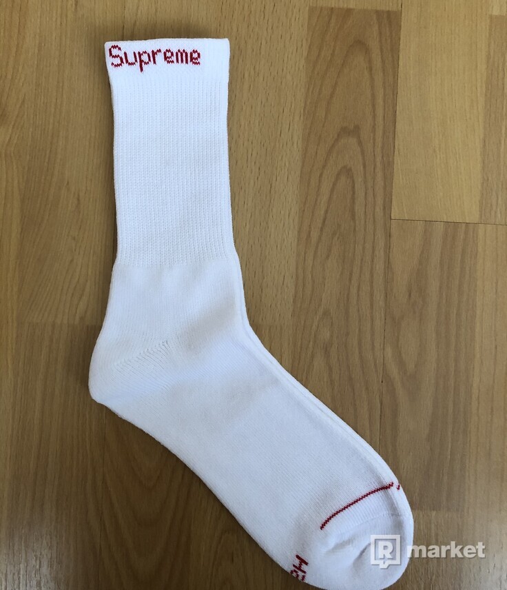 SUPREM Hanes socks