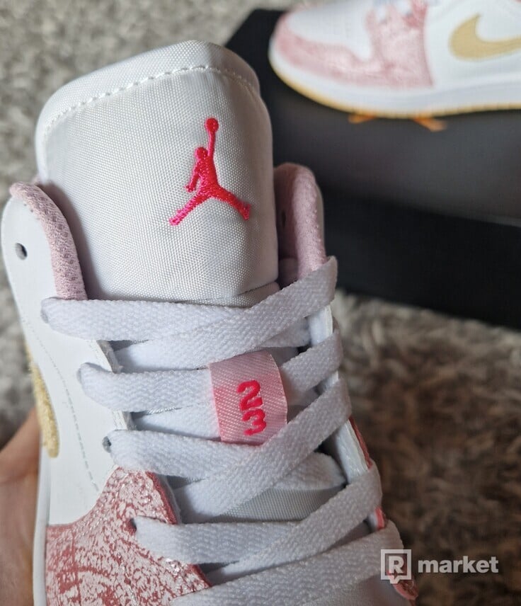 Nike Air Jordan 1 Low Paint Drip