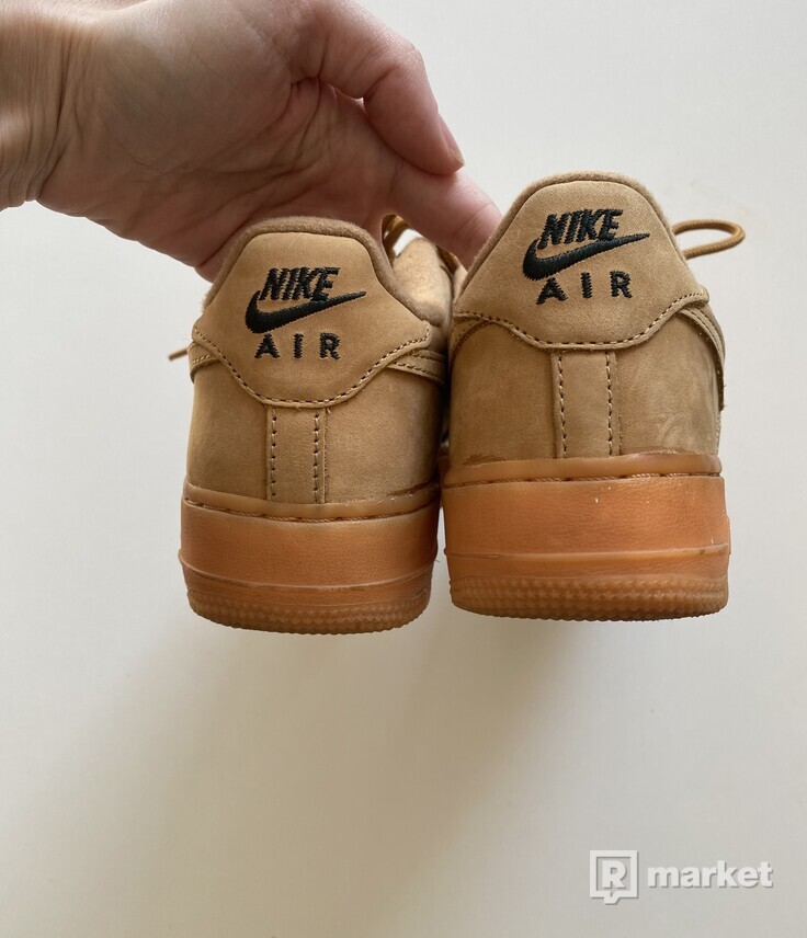 Nike Air Force 1 low flax
