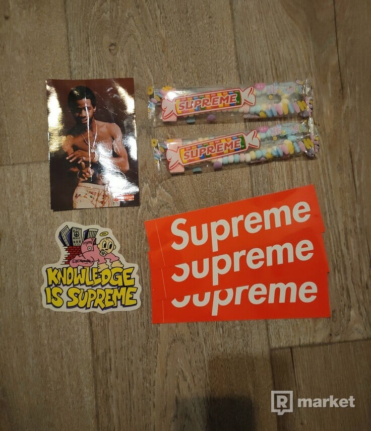 Supreme Napleky / Stickers + Candy necklace