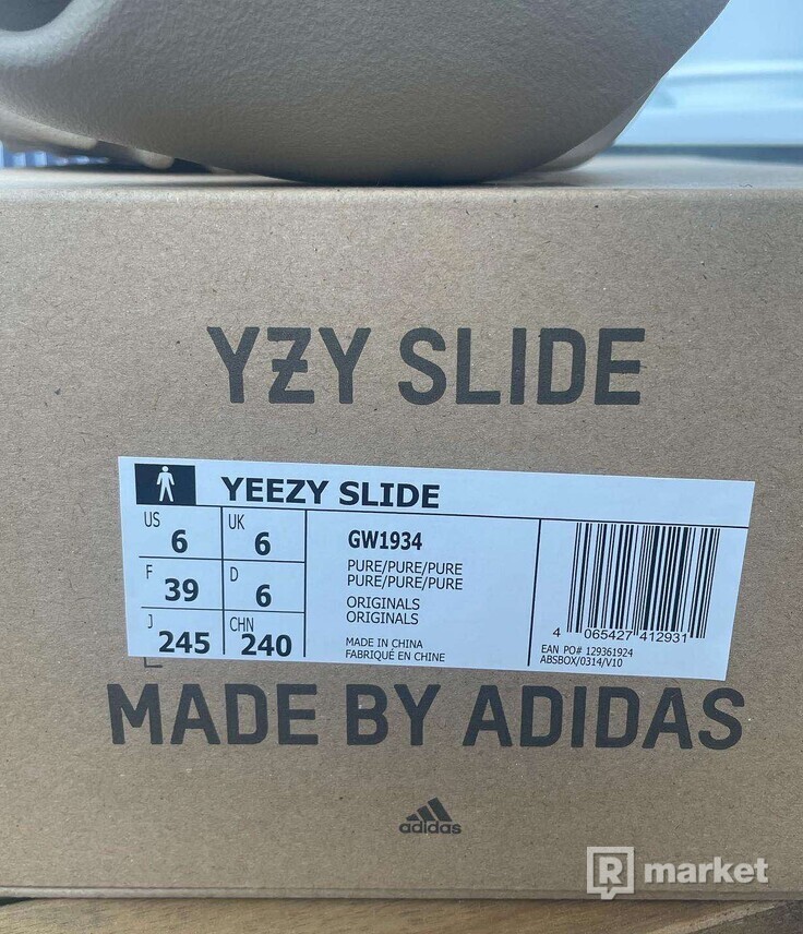 Yeezy slides Pure 2022