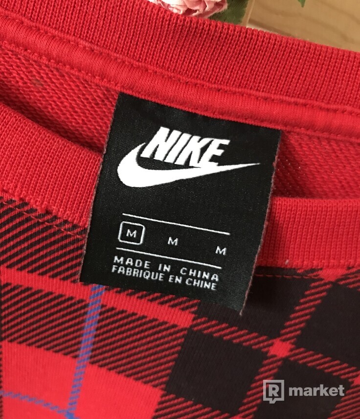 Nike crewneck red