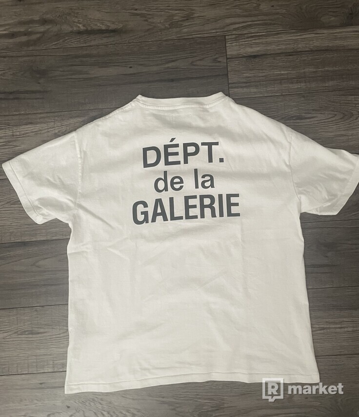 Dept. de lá Galerie T-Shirt