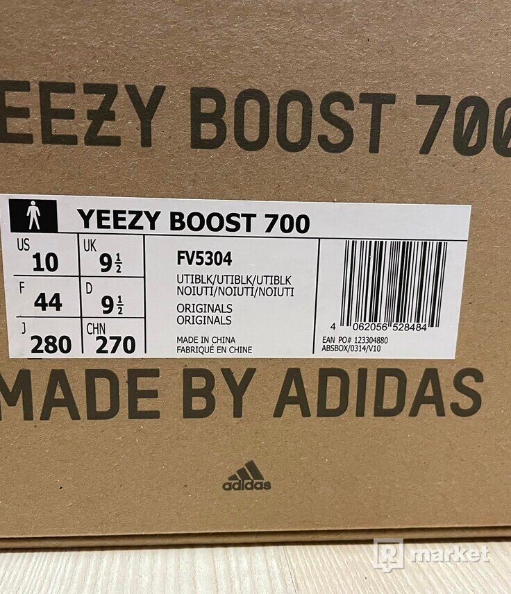 adidas yeezy 700 utility black