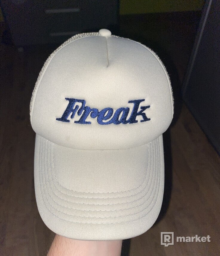 Freak cap
