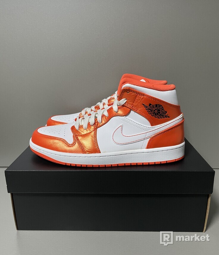 Nike Air Jordan 1 Mid Metallic Orange