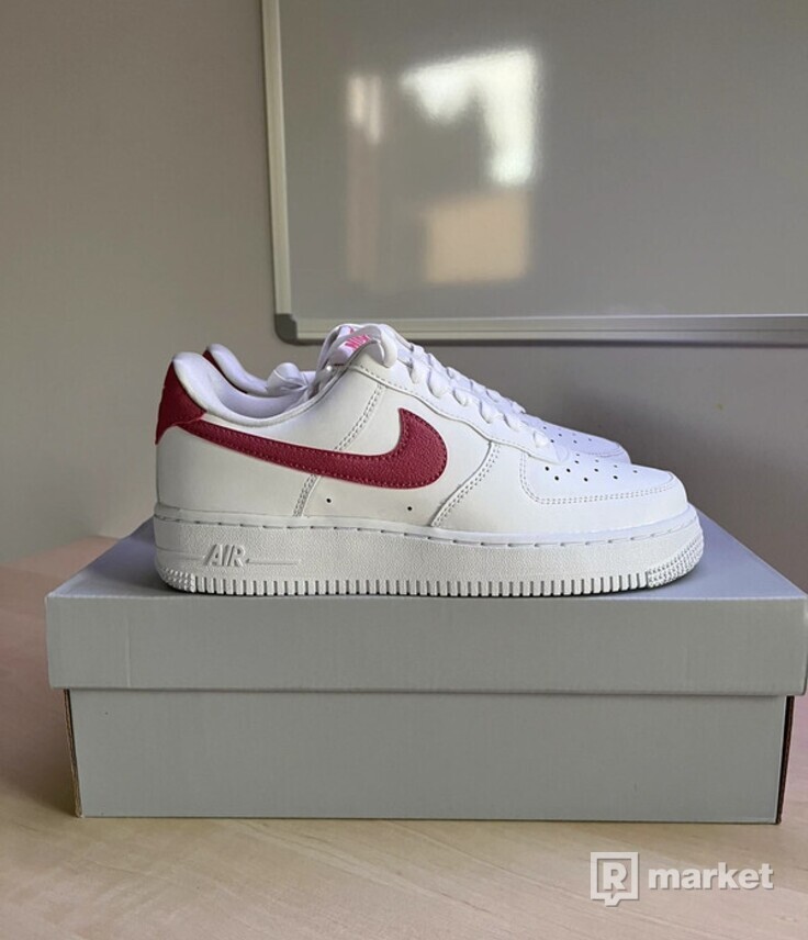 Nike Air Force 1 Essential Trend