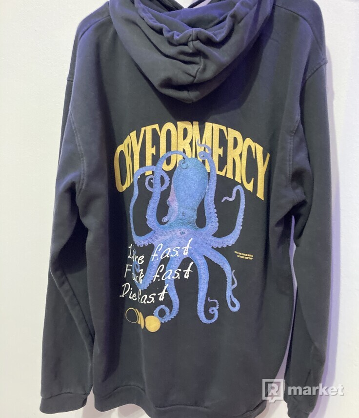 cryformercy octopus hoodie
