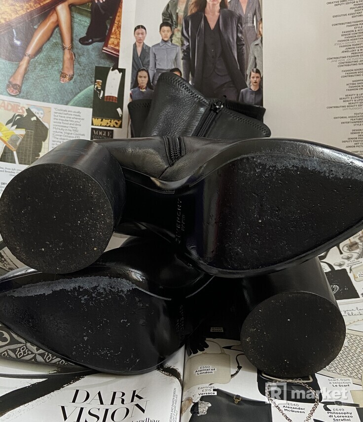 Givenchy  kotnikové topánky vel. 38-38,5