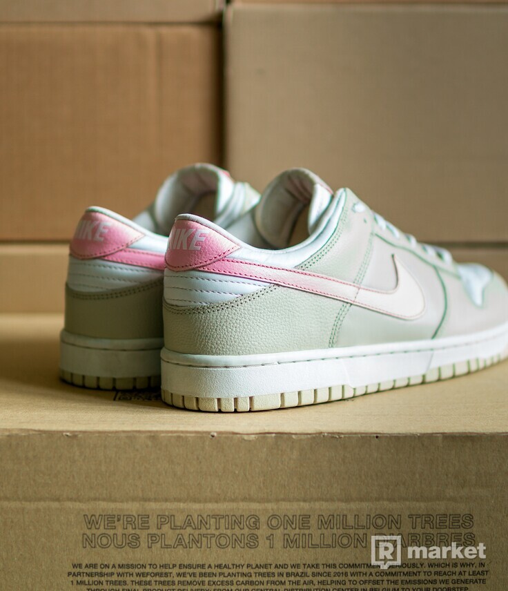 Nike Dunk Low Shy Pink 2004