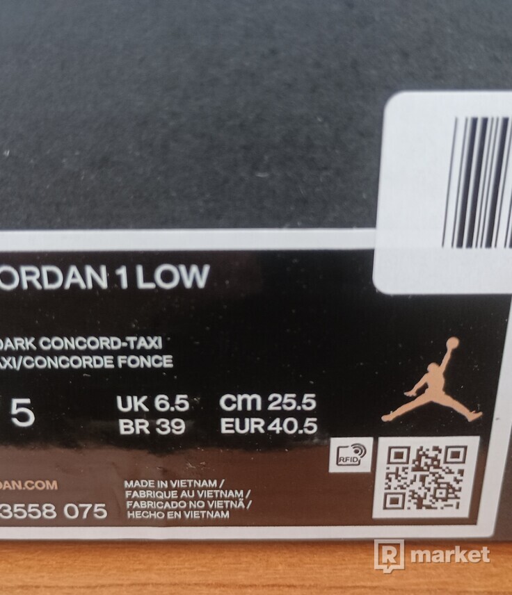 Air Jordan 1 low Lakers