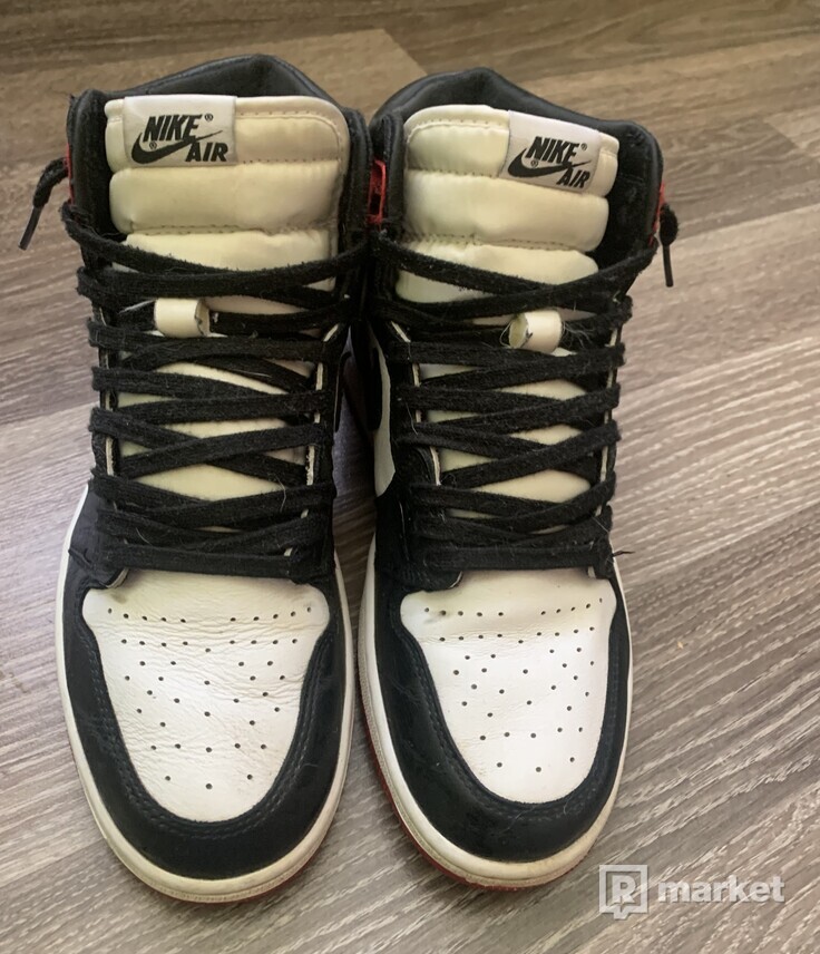 Nike Air Jordan 1 Satin Black Toe
