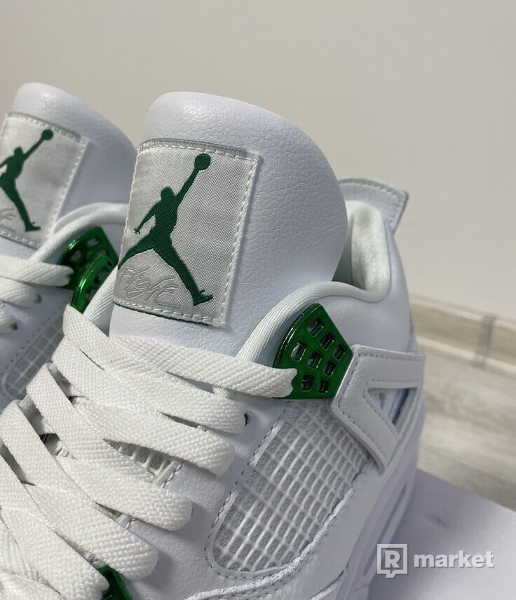 Jordan 4 Metalic green 44