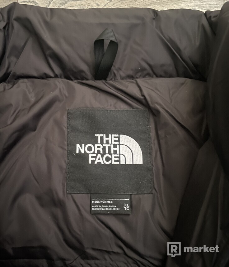 The North Face 1996 Nuptse Black