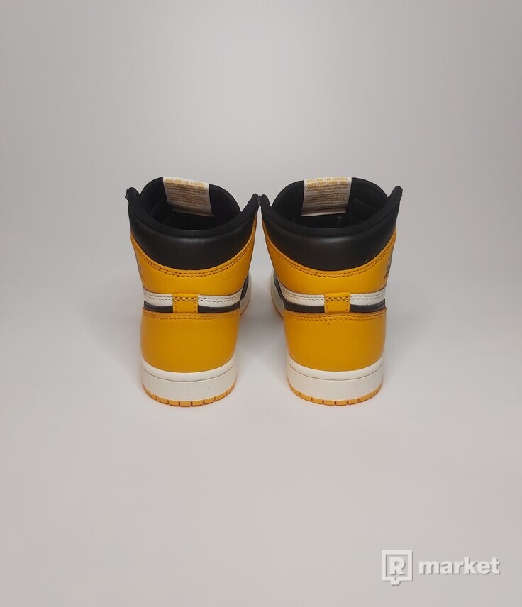 Air Jordan 1 retro high OG Yellow Toe