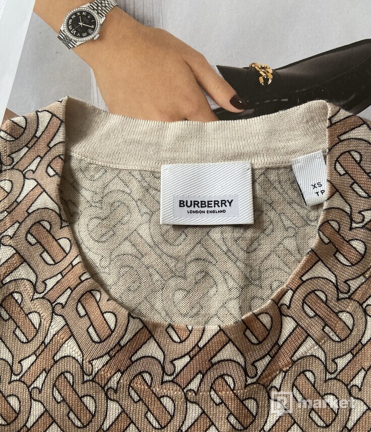 Burberry tričko vlnené XS