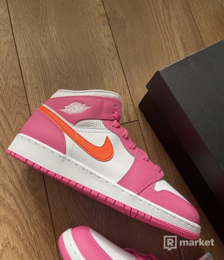 Nike Air Jordan 1 Mid "Pinksicle"