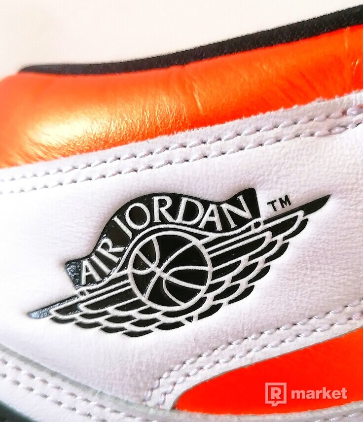 Air jordan 1 "Electro Orange"