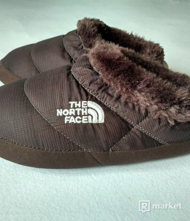 NORTH FACE slippers
