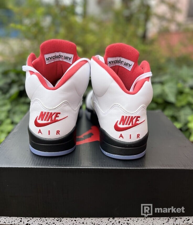 Air Jordan 5 Retro "Fire Red" (2020)