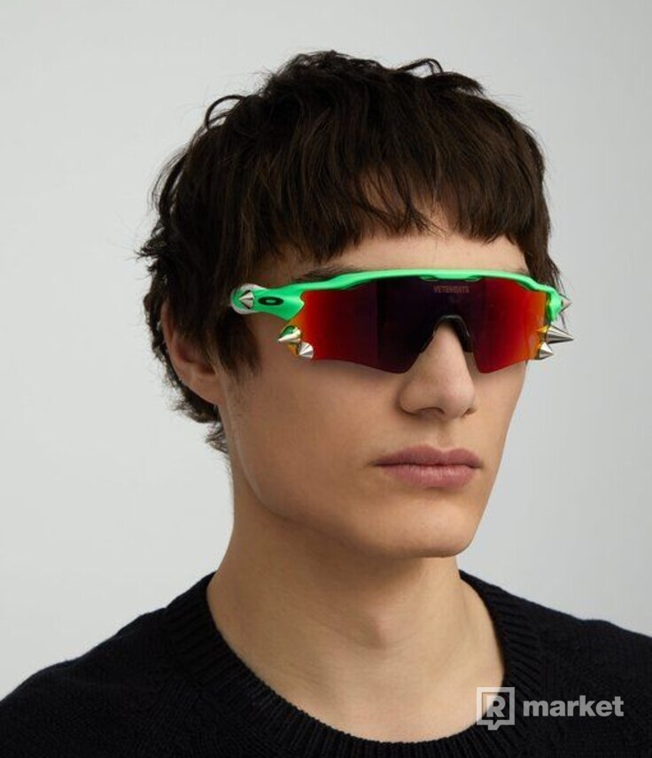 Oakley x Vetements spikes 200 sunglasses