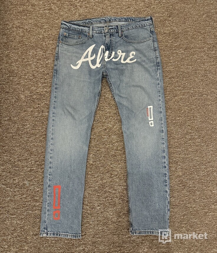 Alure x Section Levi’s