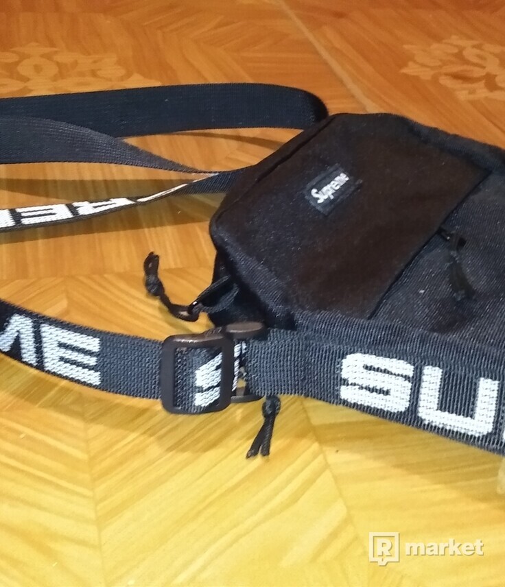 SUPREME SHOULDER BAG SS18