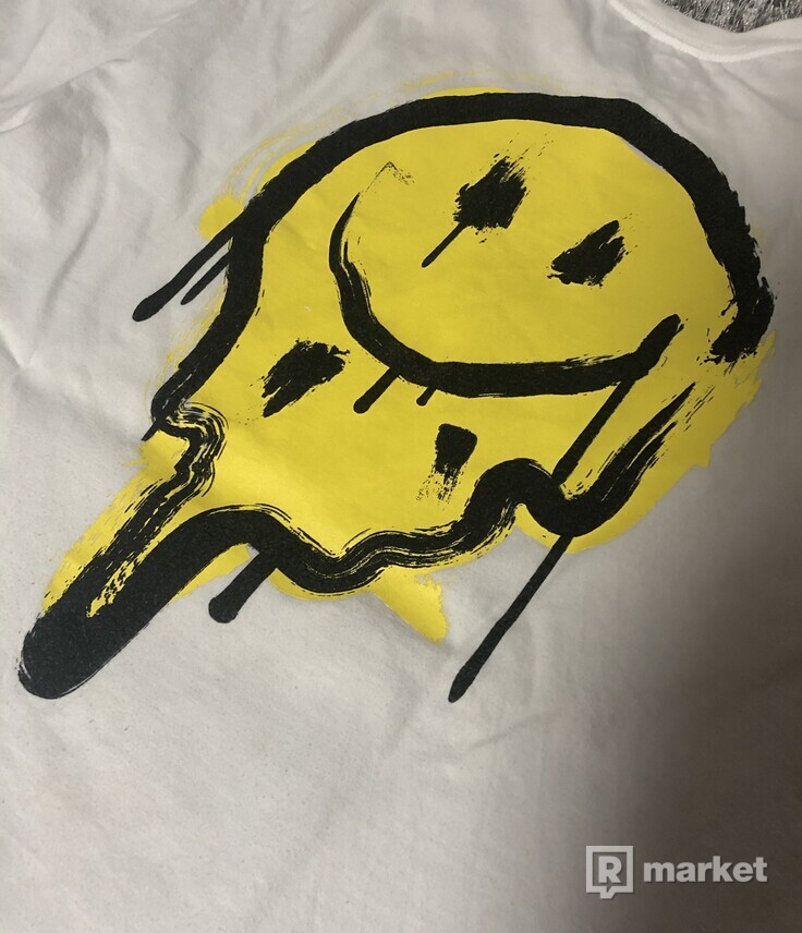 Wts smile tee