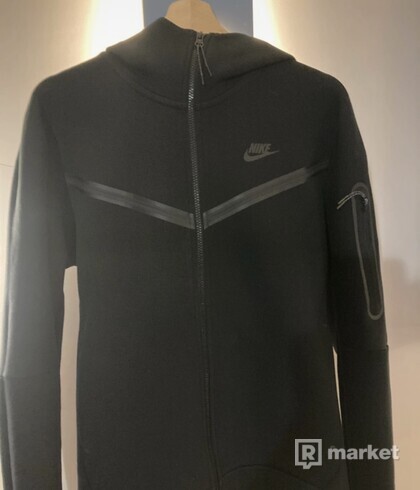 Nike Tech Fleece Black