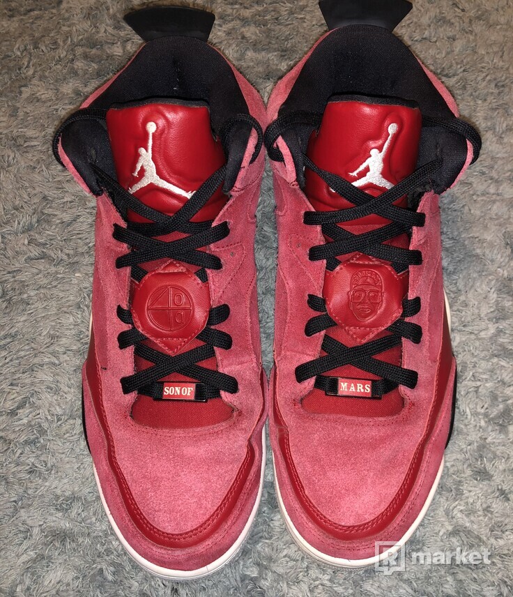 Nike Jordan son of Mars gym red