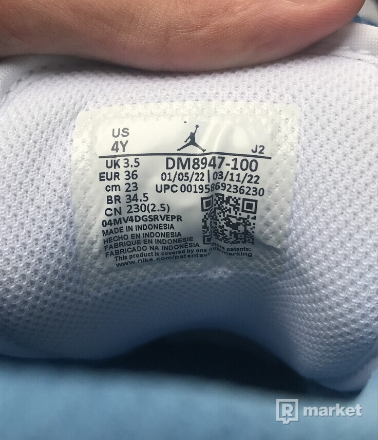 Nike Air Jordan 1 Low "Washed Denim Blue"