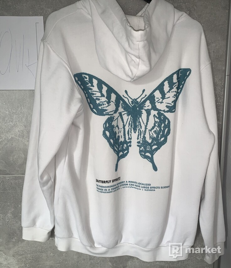 Cryformercy butterfly effect biela mikina