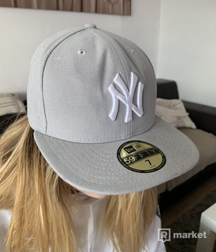 NY fitted cap size 7
