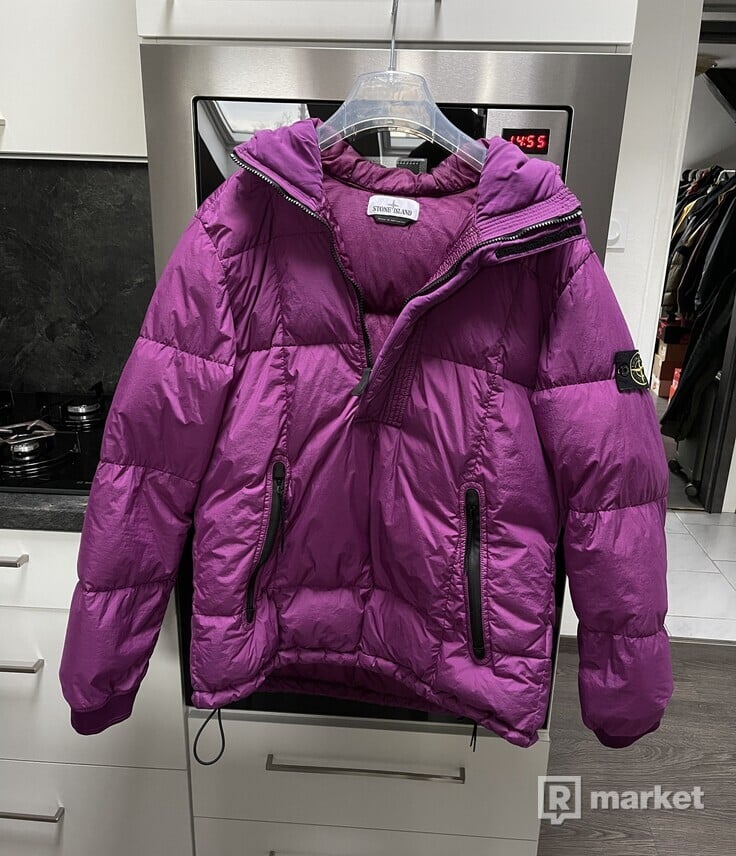 Stone Island Magenta Garment dyed crinkle reps ny down puffer